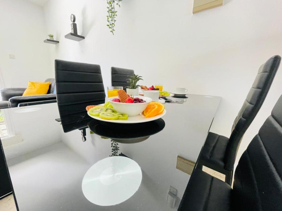 Mersey Faros Complex 페르볼리아 외부 사진