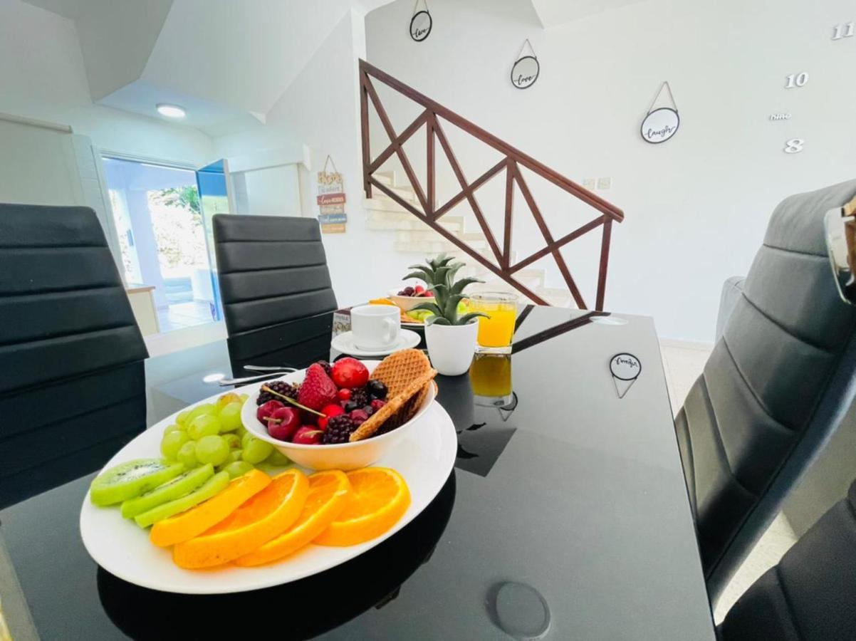 Mersey Faros Complex 페르볼리아 외부 사진
