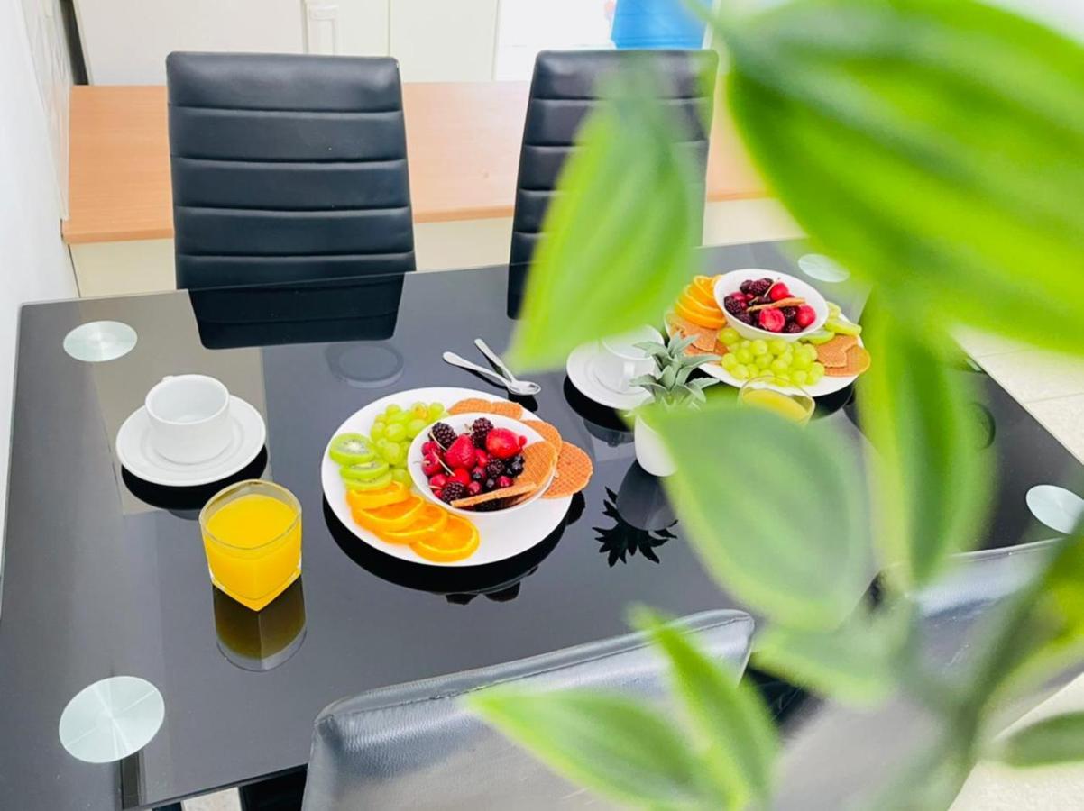 Mersey Faros Complex 페르볼리아 외부 사진
