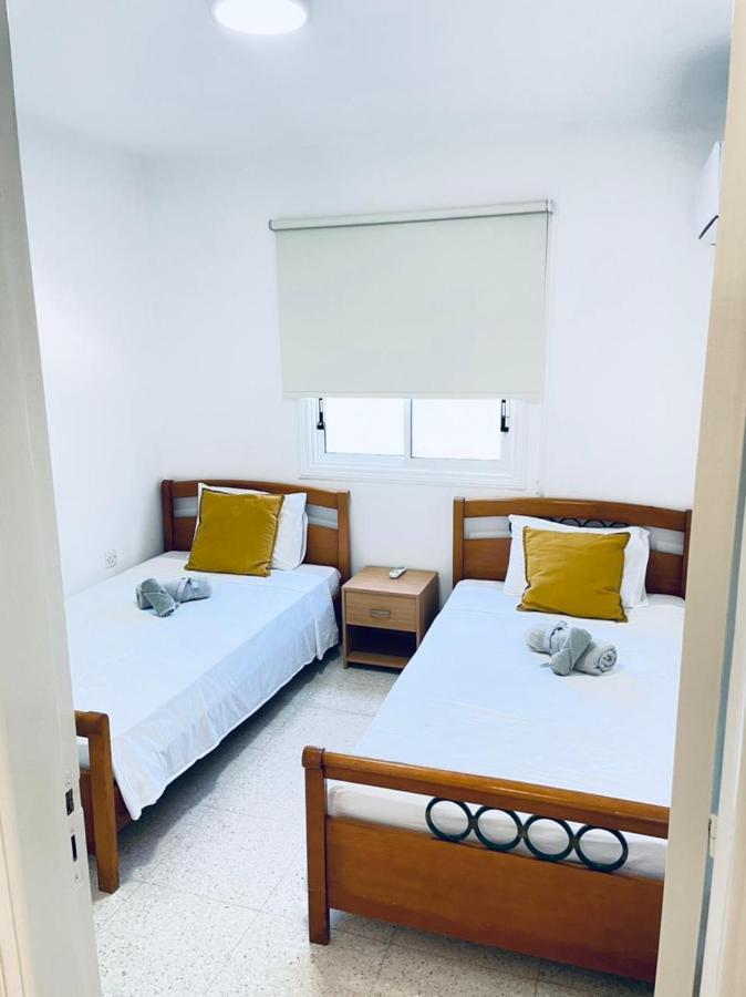 Mersey Faros Complex 페르볼리아 외부 사진