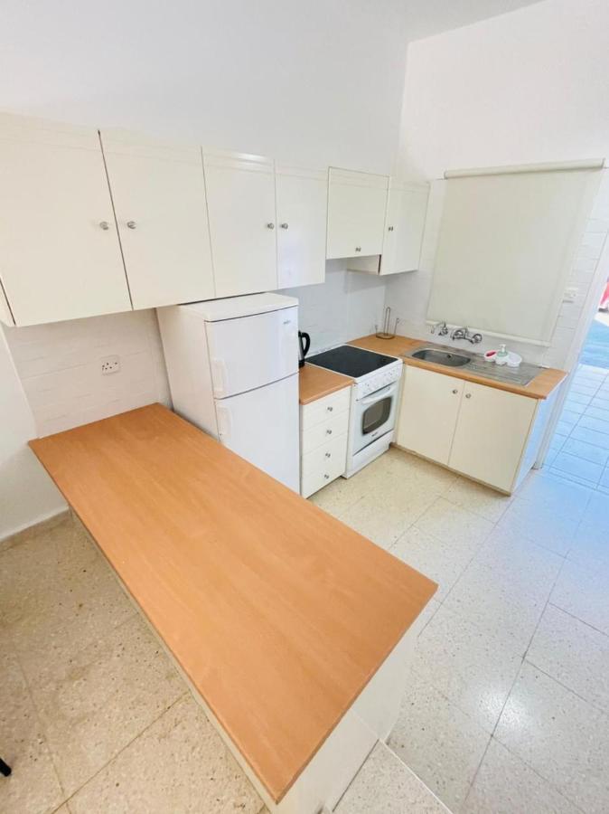 Mersey Faros Complex 페르볼리아 외부 사진