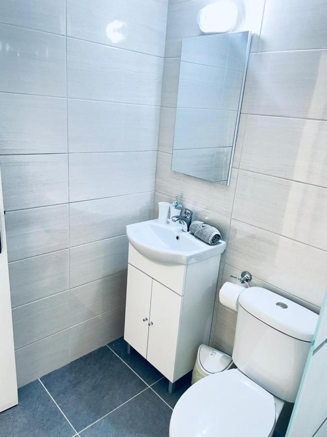 Mersey Faros Complex 페르볼리아 외부 사진