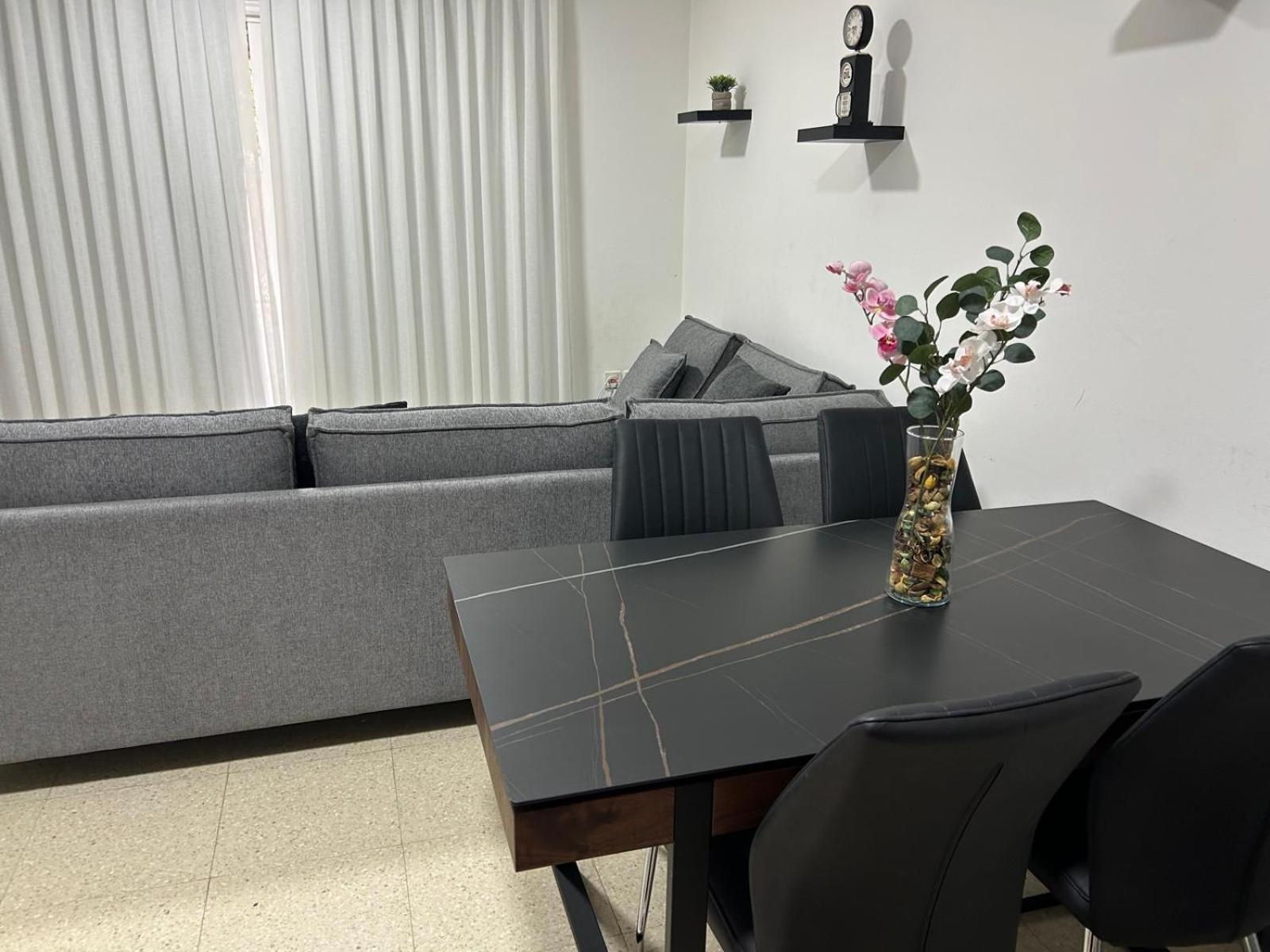 Mersey Faros Complex 페르볼리아 외부 사진